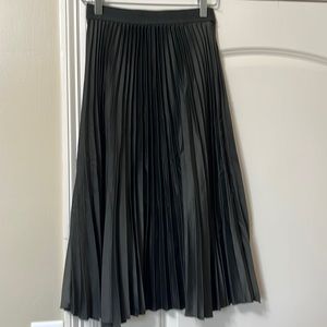H&M Pleated skirt